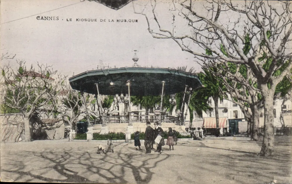 Cannes - O Kiosque da Música - Frente