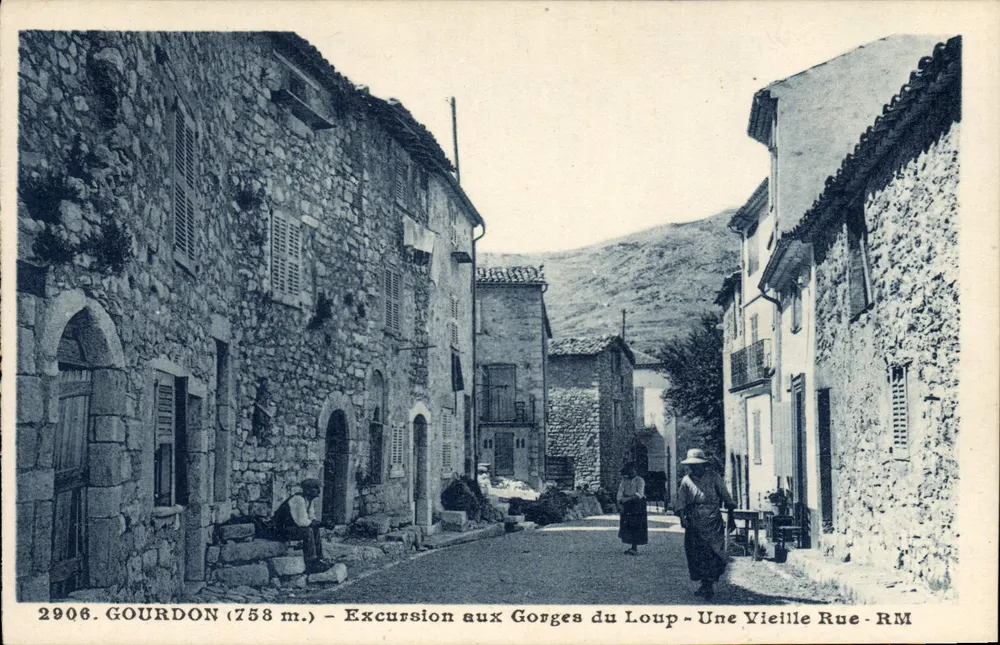 Gourdon (758 m.) — Ausflug zu den Gorges du Loup — Eine alte Straße — RM - Vorderseite