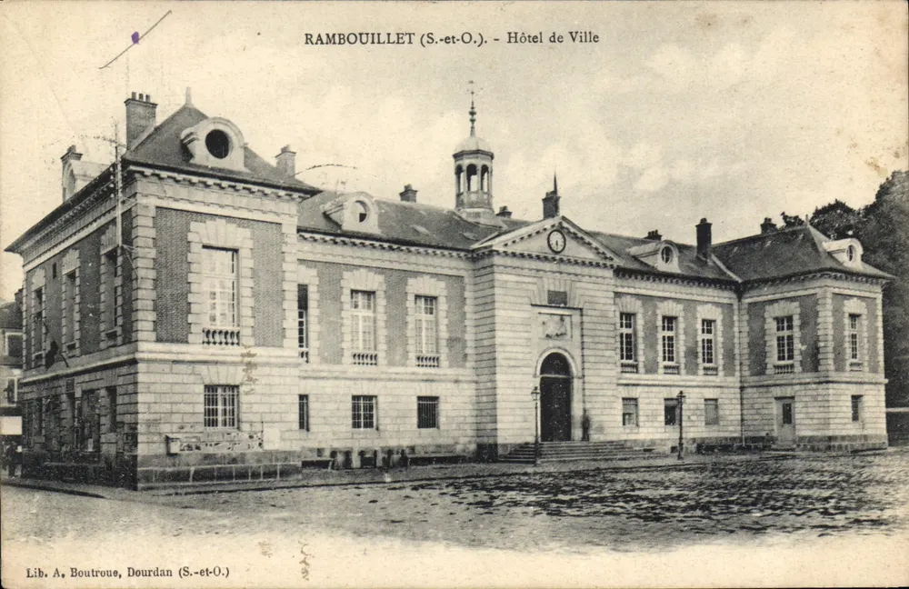 Rambouillet (S.-et-O.) — Rathaus — Lib. A. Boutroue, Dourdan (S.-et-O.) - Vorderseite