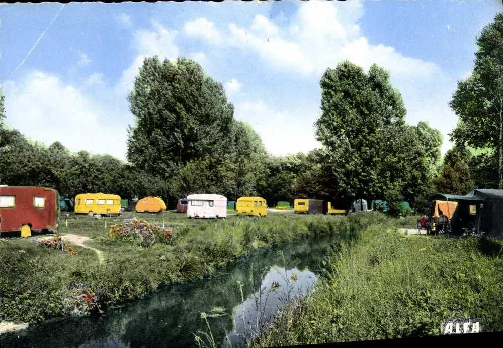 Saint-Arnoult-en-Yvelines — Der Caravaning — Edition ALFA - Vorderseite