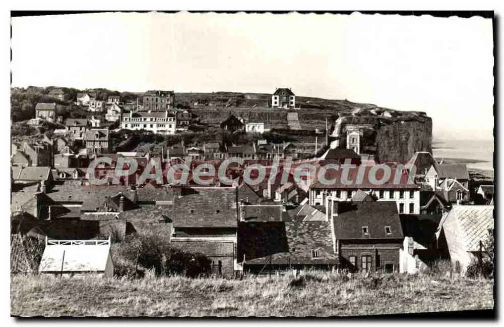 Ault-Onival — vista panorâmica do vilarejo e do paisagem costeira — CPAdeCollection - Frente
