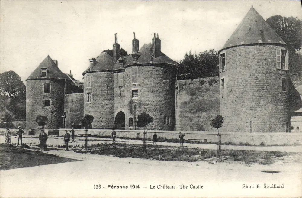 Péronne 1914 — O Castelo — The Castle — Fot. E Souillard - Frente