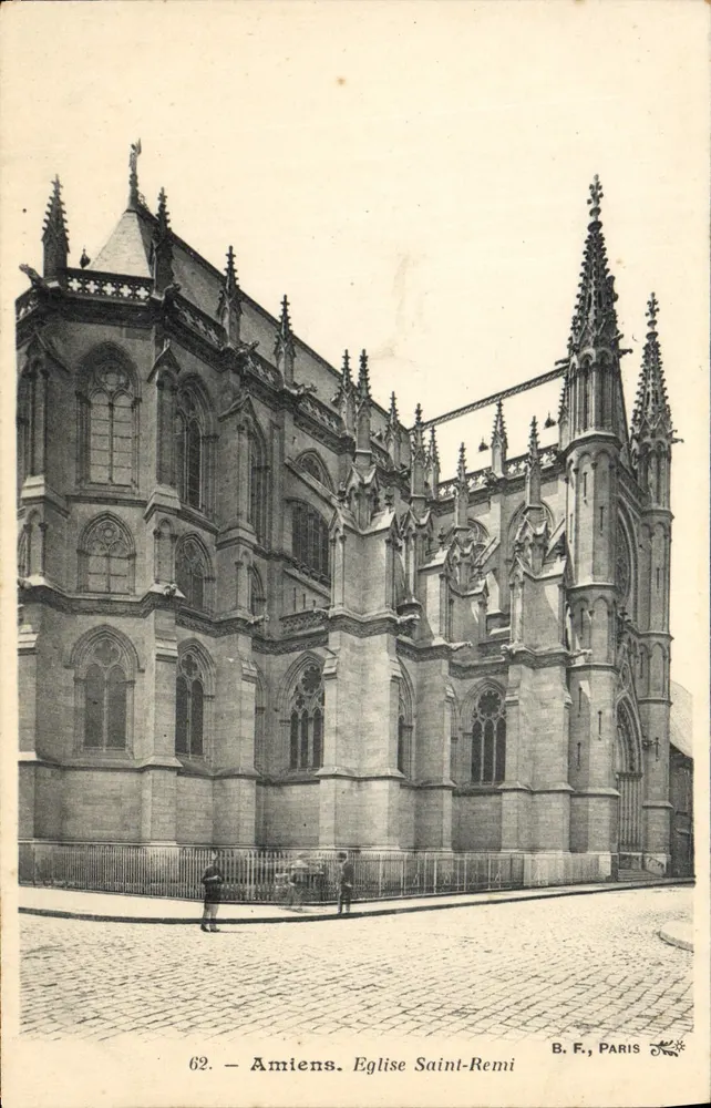 Amiens. Igreja de Saint-Rémi — vista da fachada gótica — B. F., PARIS, n°62 - Frente