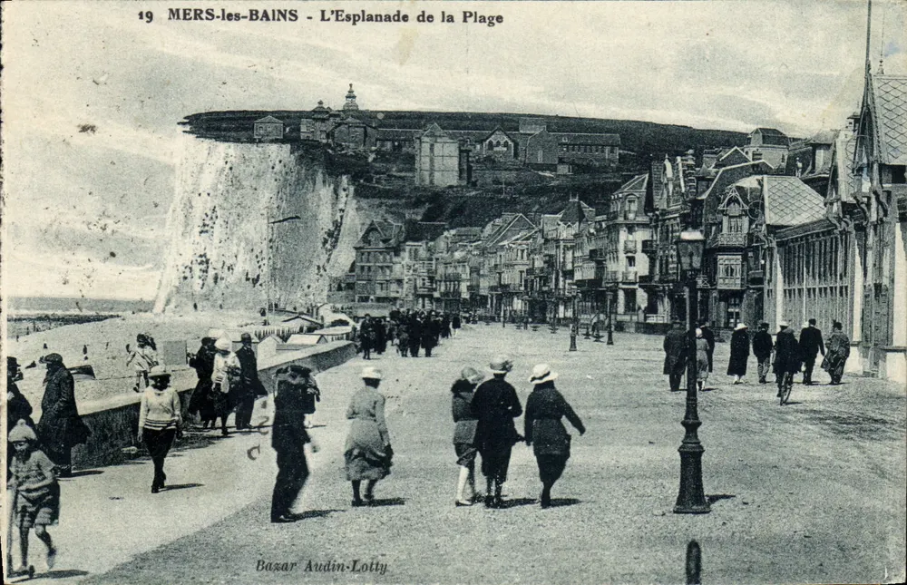 MERS-les-BAINS - A Esplanada da Praia — Bazar Audin-Lobby, n°19 - Frente