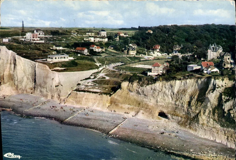 Bois-de-Cise — Luchtfoto — De Kliffen — Uitgever Combier (71, S.&L.) - Voorkant