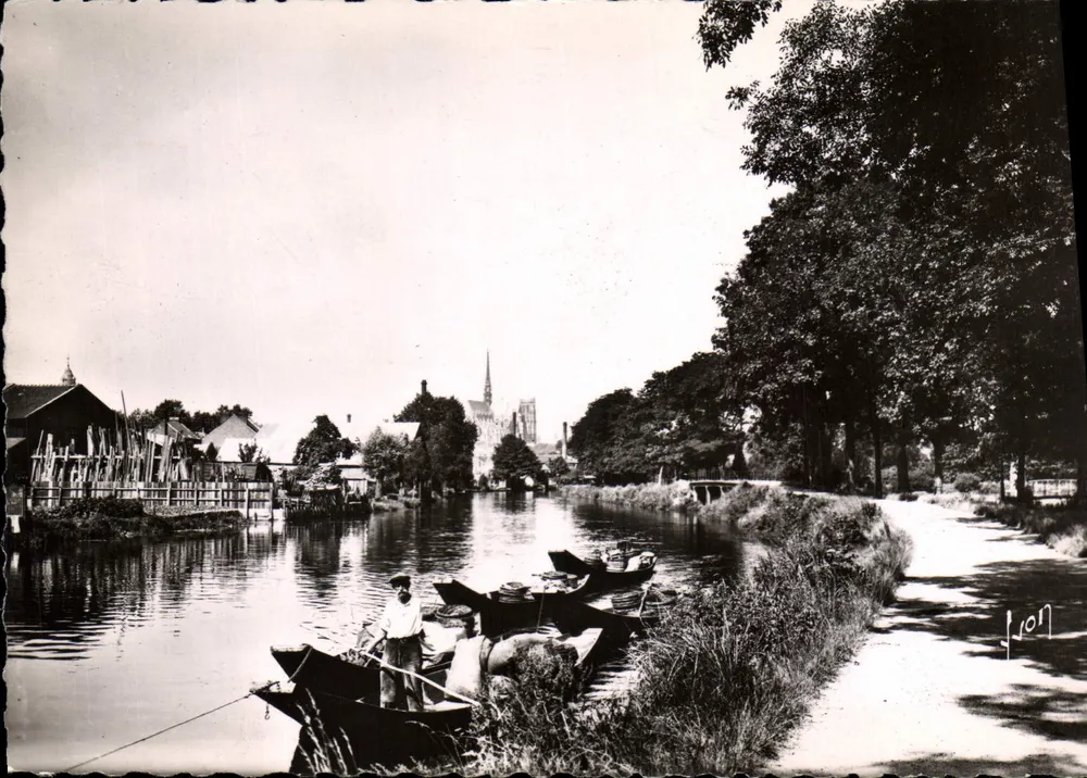 Amiens (Somme) — As margens do rio Somme — Edições d'Art Martel, Paris - Frente