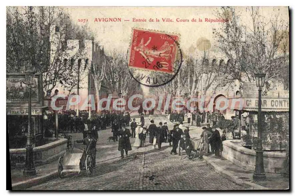 Avignon — Eingang zur Stadt. Cours de la République — Verleger: 2071 - Vorderseite