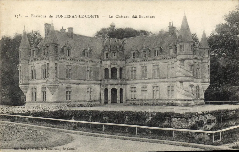 Fontenay-le-Comte — O Castelo de Bourneau — Edição P. Guitter - Frente
