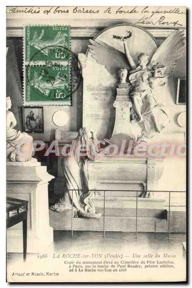 La Roche-sur-Yon (Vendée) — Uma sala do Museu — Cópia do monumento erguido no Cemitério do Père Lachaise, em Paris, sobre a tumba de Paul Baudry, pintor famoso, nascido em La Roche-sur-Yon em 1828 - Frente