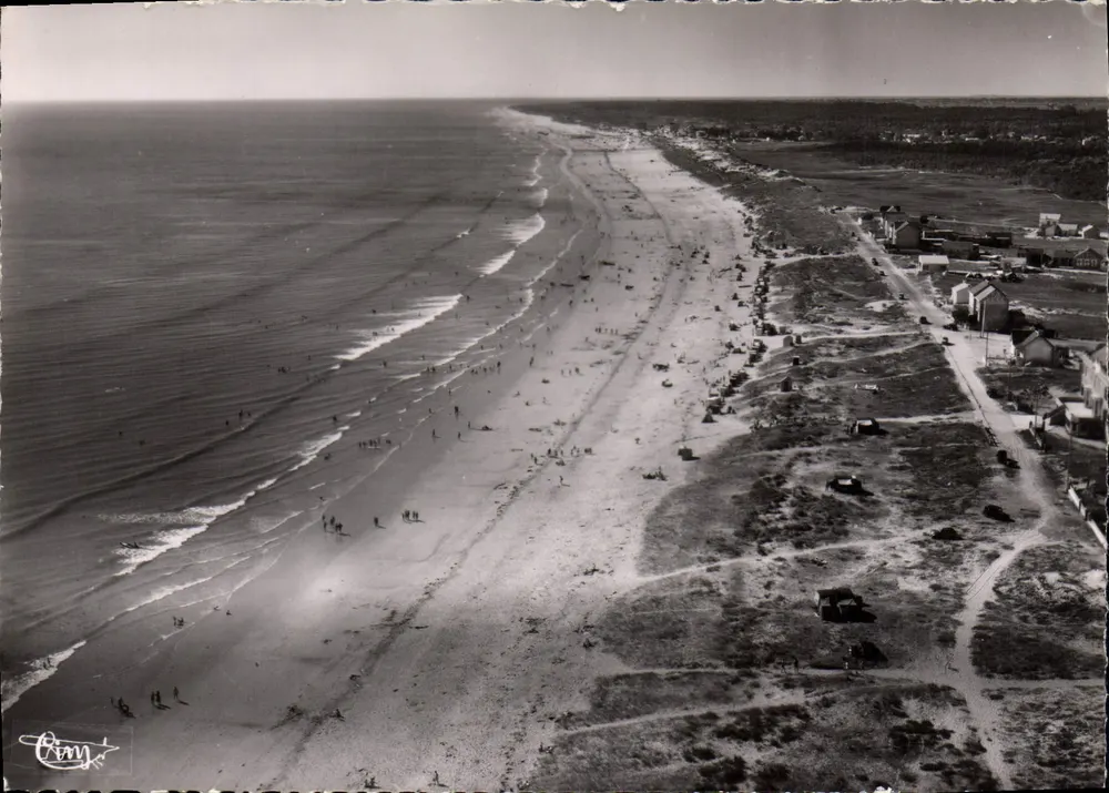ST-JEAN-de-MONTS (Vendée) — Strand der Damen — Allgemeiner Luftbildblick — Luftbildverlag COMBURE MACON - Vorderseite