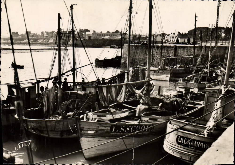 Porto de Croix-de-Vie — vista dos barcos de pesca — edição Jehly - Frente