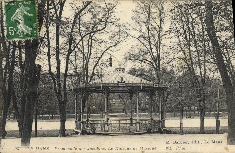 Le Mans — Promenade des Jacobins. Der Musikkiosk — R. Barbier, Verlag, Le Mans. - Vorderseite