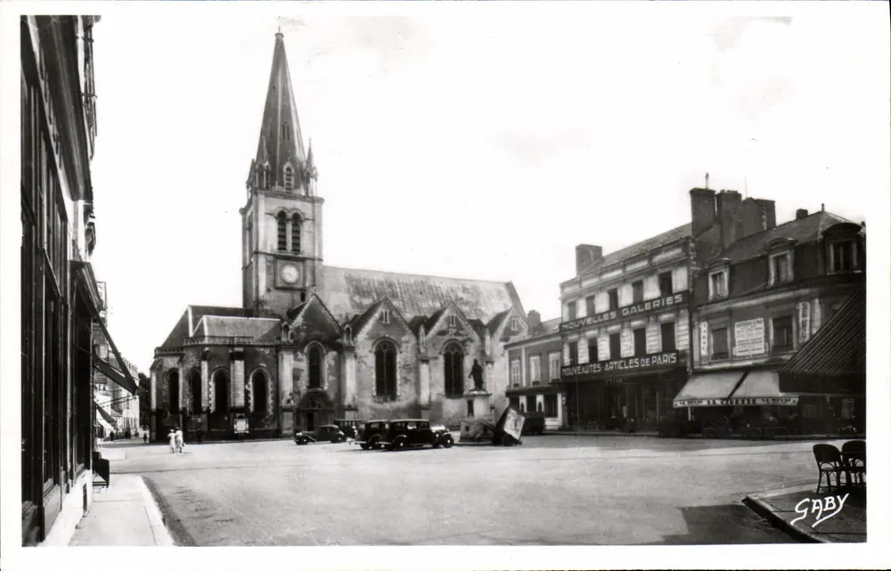 La Flèche (Sarthe) — Place Henry-IV, Kirche Saint-Thomas — G. ARTAUD, Verleger, Nantes - Vorderseite