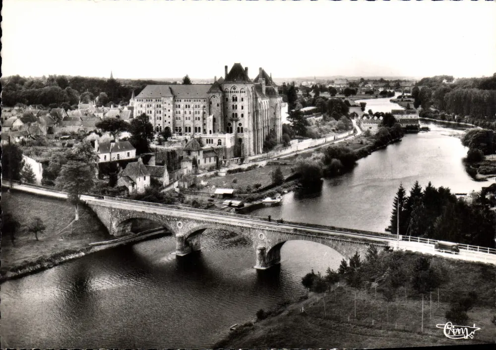 Solesmes (Sarthe) — A Abadia São Pedro — Combière - Frente