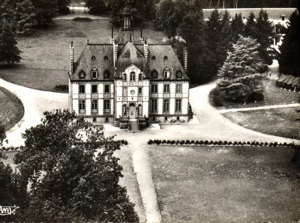 Schloss Rive-Sarthe — nahe Malicorne (Sarthe) — Comber IMP. (S.-d.-L.) - Vorderseite