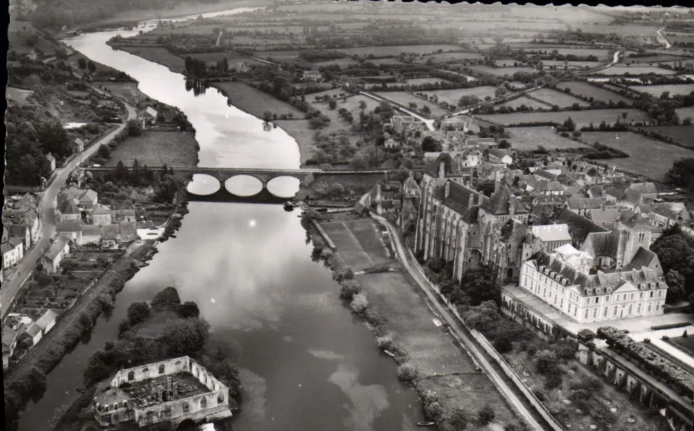 Solemes (Sarthe) — Vista aérea — Éditions Comber - Frente