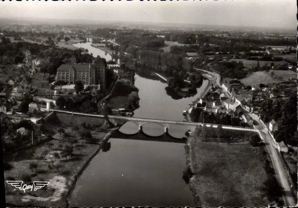 Solesmes (Sarthe) — vista geral — Edições Gaby - Frente