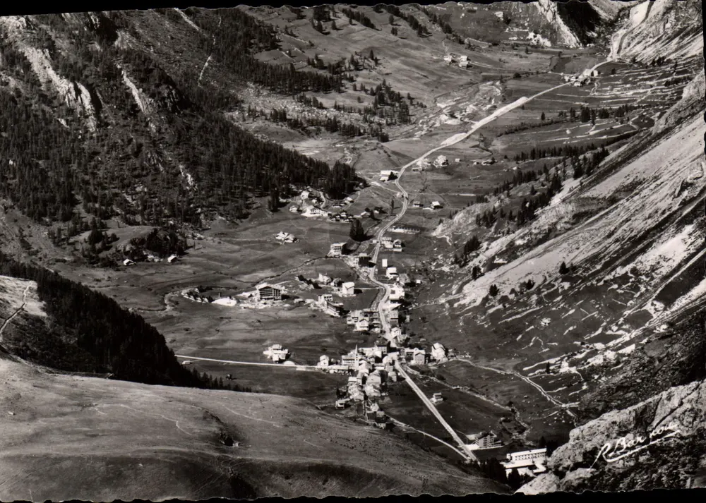 Val d'Isère (Höhe 1850 m.) — Allgemeiner Blick von Les Lessières — Photo R. BARDON - Vorderseite