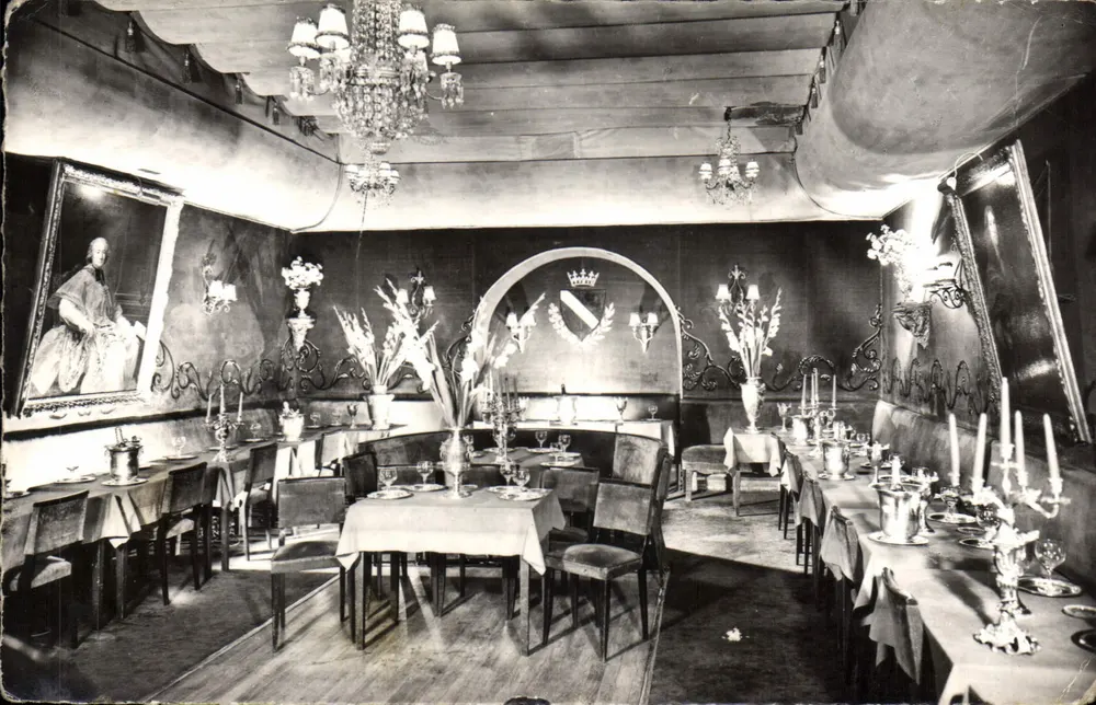 Cabaret « Monseigneur » — Paris 9e — editor C.A.P. (44, rue d'Amsterdam) - Frente