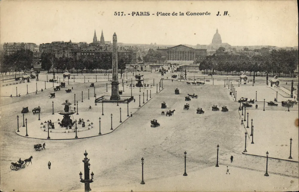 Paris - Praça da Concórdia — vista com coluna da Concórdia e fonte — J.H. n° 517 - Frente