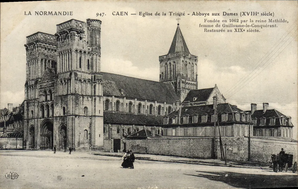 Caen — Kirche der Dreifaltigkeit - Abbaye aux Dames (18. Jahrhundert) - Vorderseite