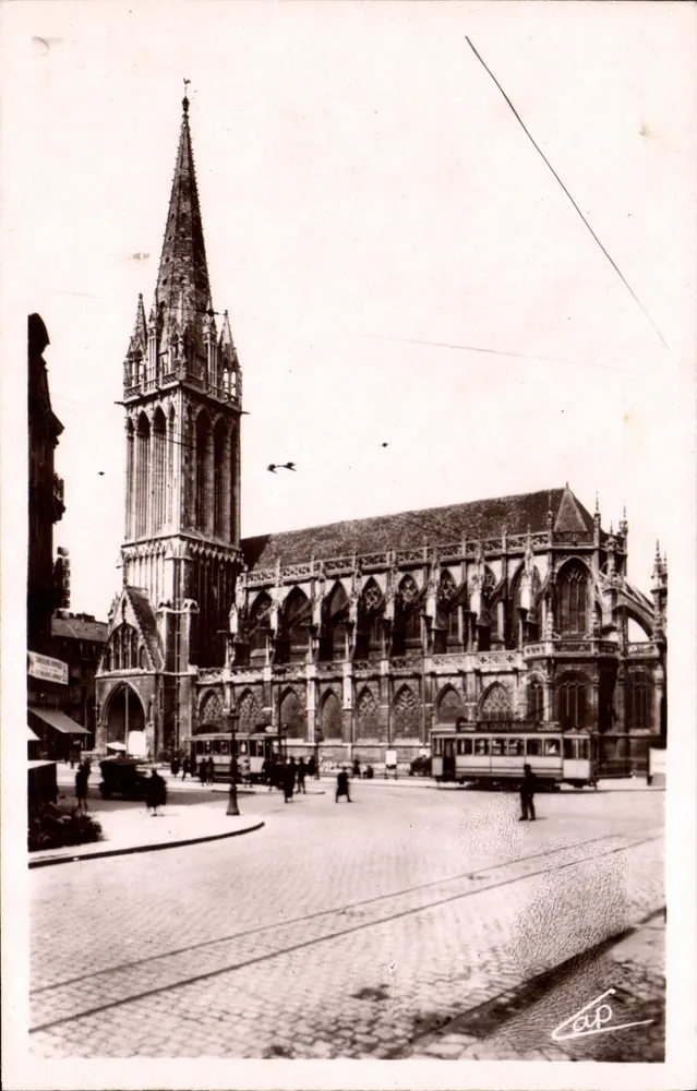Caen - Igreja de São Pedro — vista da fachada e da torre gótica — editor C.A.P. Strasbourg, n°23 - Frente