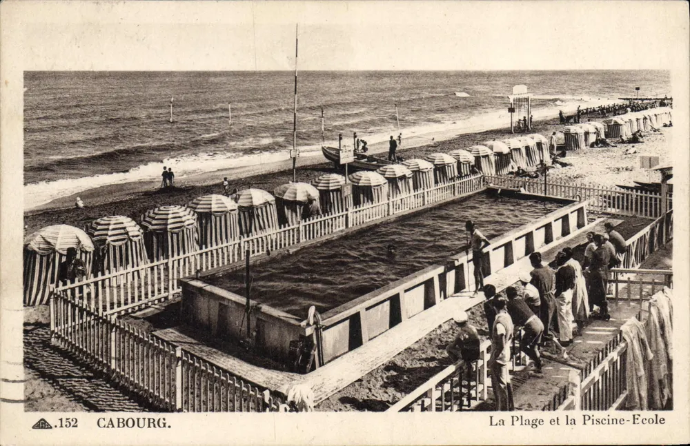 Cabourg — A Praia e a Piscina-Escola — St Nazaire-Schlichtheim - Frente