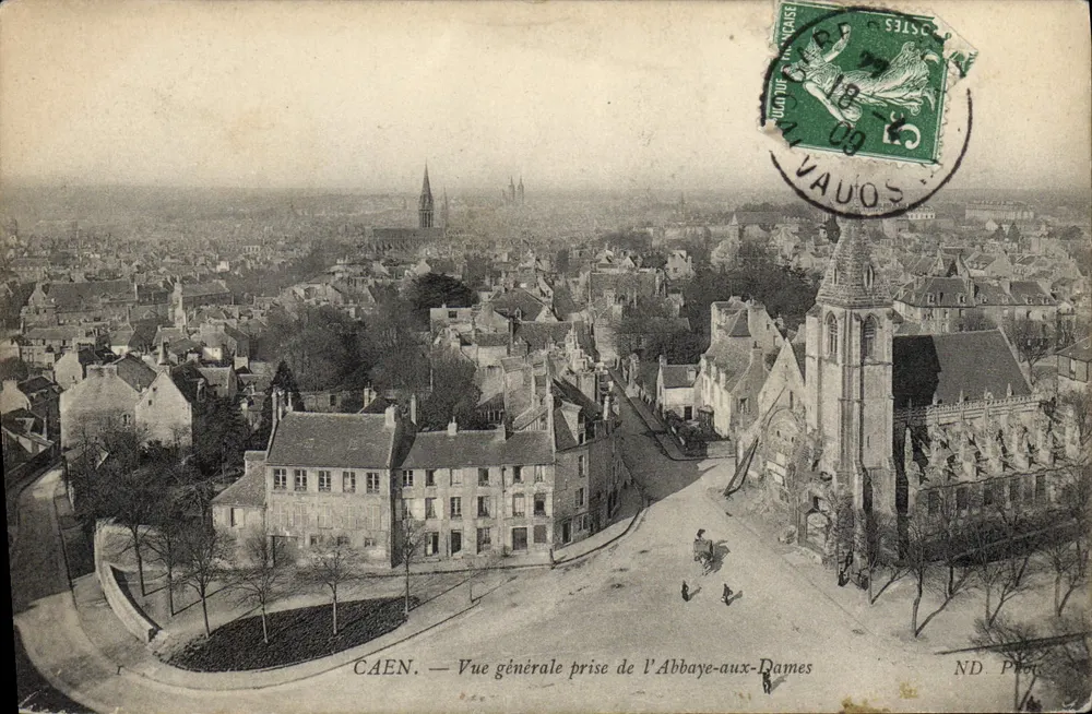 Caen — Vista geral tirada da Abadia das Damas — ND Pro - Frente