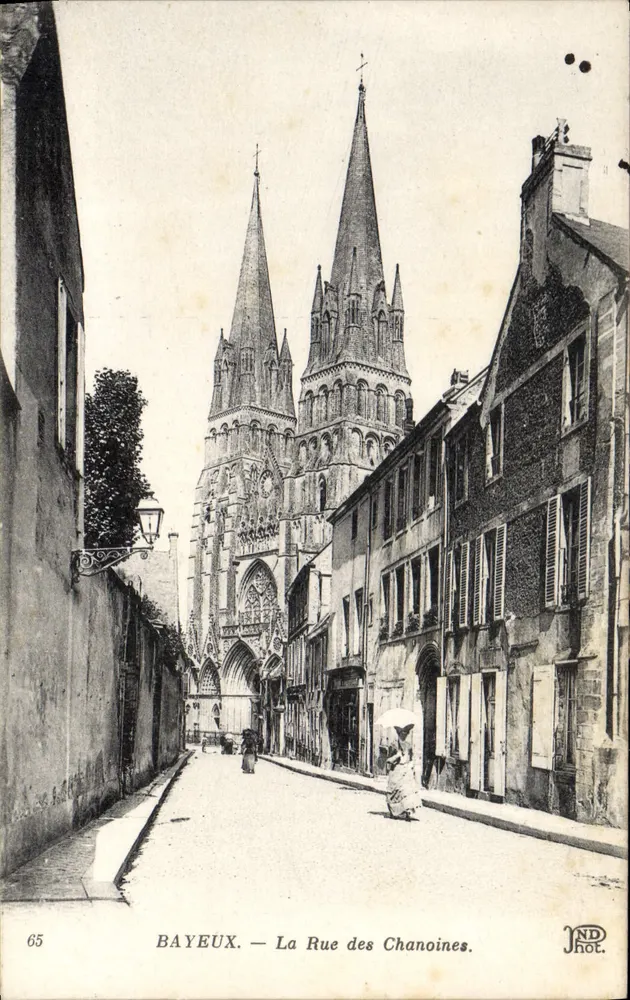 Bayeux — A Rua dos Canónigos — JND Fot. - Frente