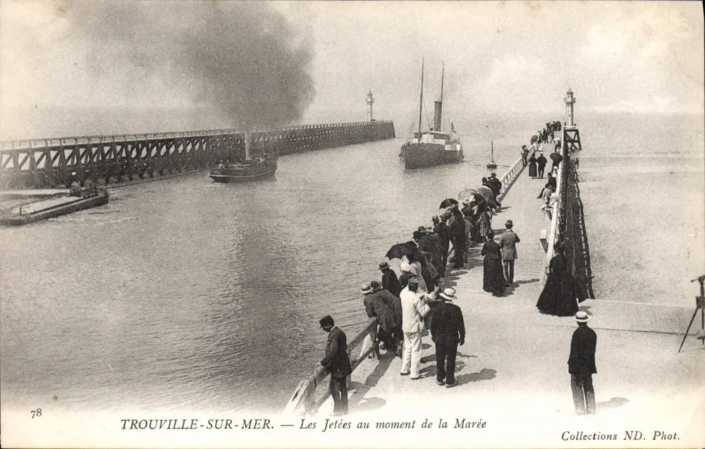 Trouville-sur-Mer — Ansicht der Piers zum Zeitpunkt der Flut — Sammlung ND. Fotografie - Vorderseite