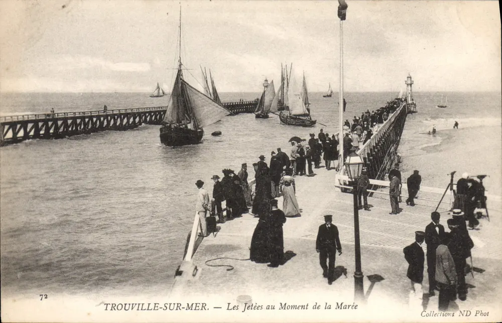 TROUVILLE-SUR-MER — Die Piers zum Zeitpunkt der Flut — Collections ND Phot - Vorderseite
