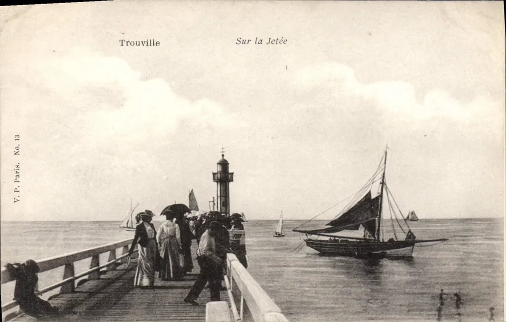 Trouville — Na Ponte — V.P. Paris, No. 13 - Frente