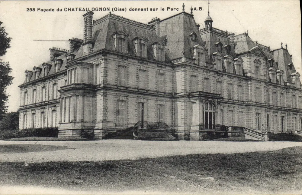 Façade du Château d'Ognon (Oise) donnant sur le Parc — A.B. — n° 258 - Recto