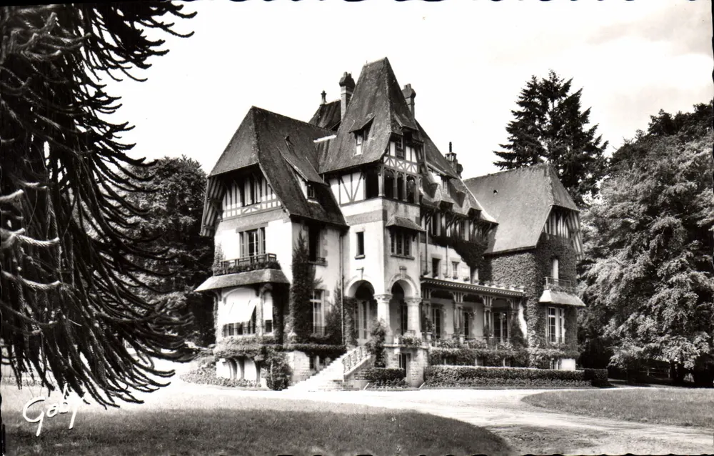 Château du Gué-aux-Biches — Bagnoles-de-l'Orne — Éditions Gaby, Nantes - Recto