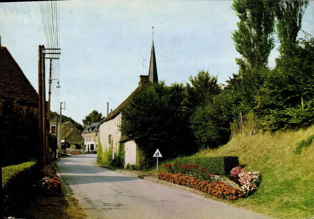 Saint-Victor-de-Reno — Entrada do Bourg — Edição Hérauld & Belleme, n° 61130 - Frente