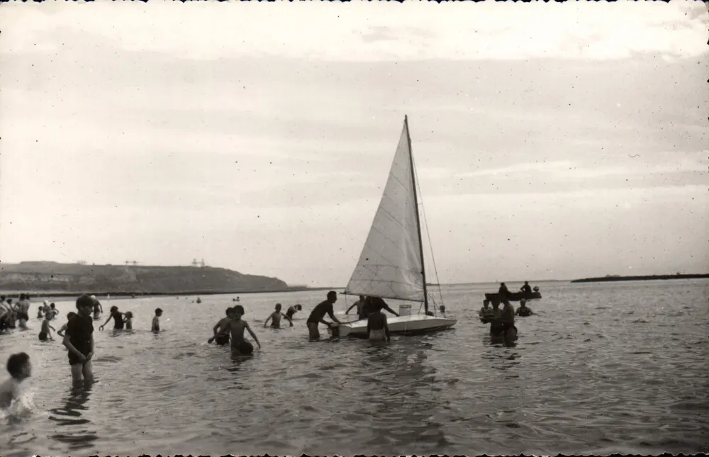 Strand von Wimereux — Schwimmen und Segel — Edition J. Calas, Nr. 62 - Vorderseite