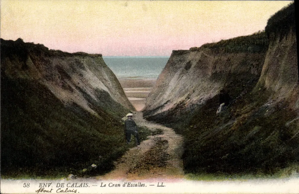 ENV. DE CALAIS — Le Cran d'Escalles — LL - Frente