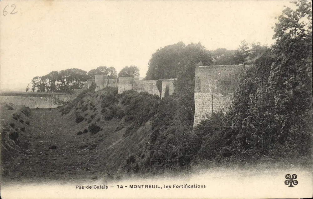 Montreuil - les Fortifications — Pas-de-Calais 74 — éditeur MTIL - Recto