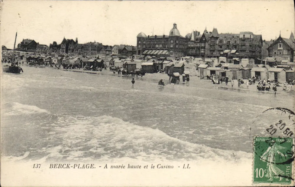 Berck-Plage - À maré alta e o Casino - LL - Frente