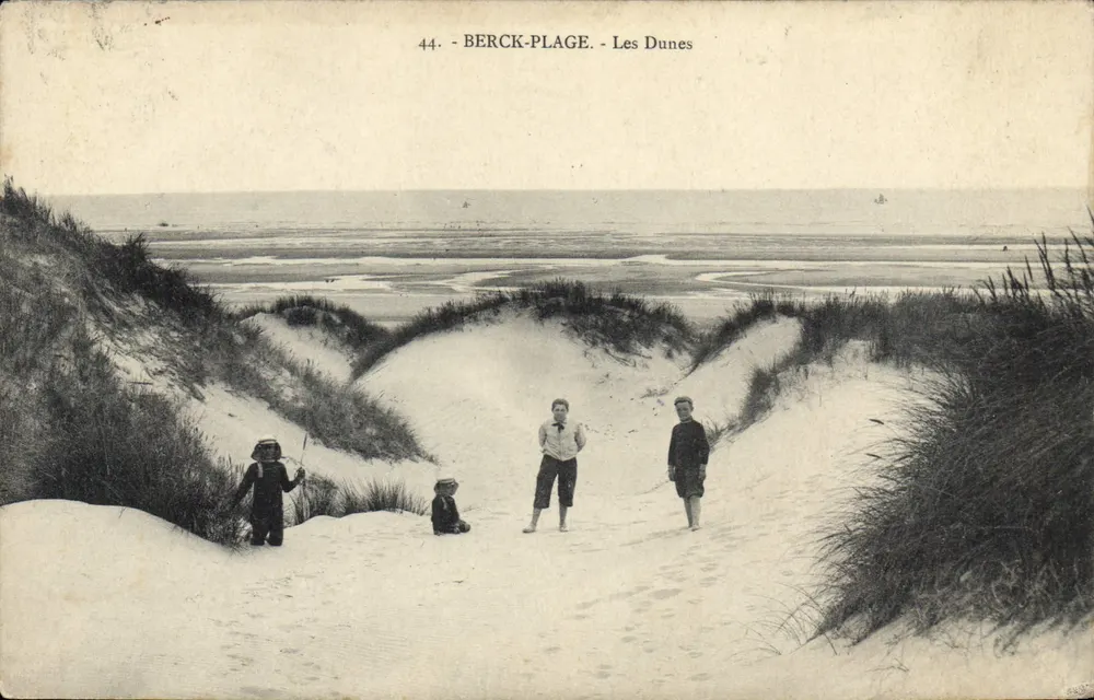 Berck-Plage - As Dunas — editor desconhecido, n° 44 - Frente
