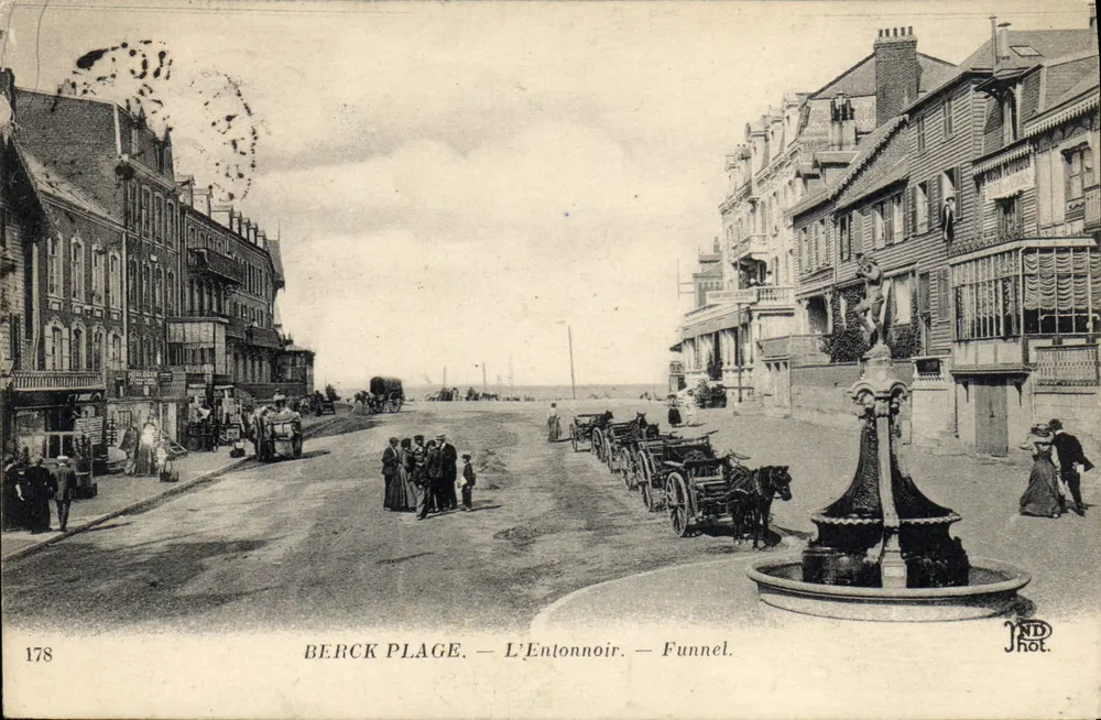 Berck Plage — L'Entonnoir — Funnel — NDH - Frente