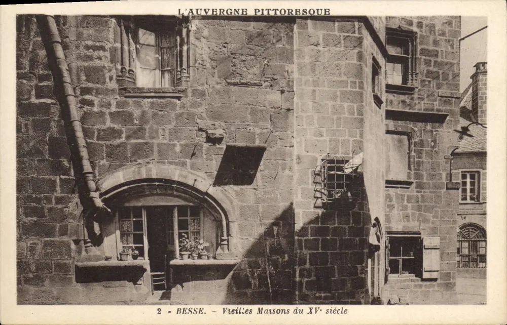 Besse - Velhas Casas do Século XV — A Auvergne Pintoresca, n°2 - Frente