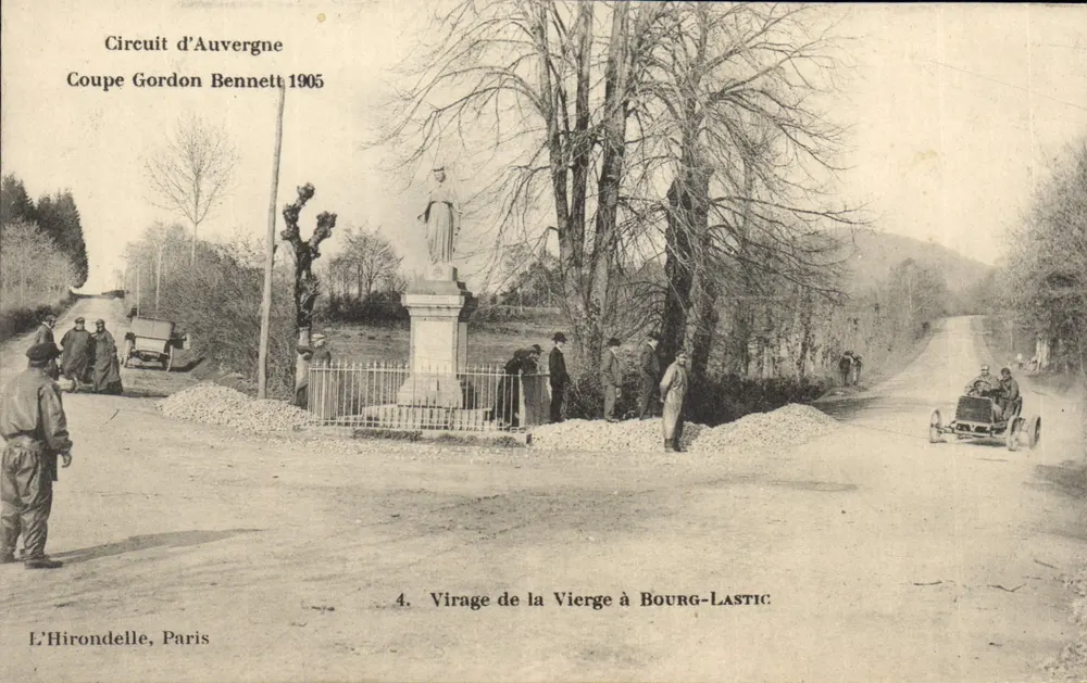 Kurve der Jungfrau in Bourg-Lastic — Circuit d'Auvergne, Gordon Bennett Cup 1905 — L'Hirondelle, Paris - Vorderseite