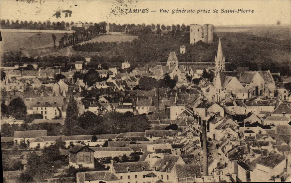Étampes — Vista geral tirada de Saint-Pierre — Editora Coleção Artística Étampes, n° 47 - Frente