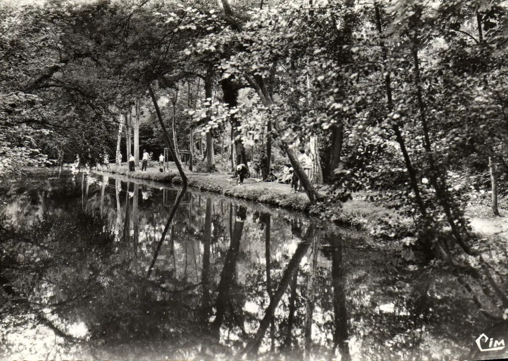 Mennecy (91) - Ein pittoreskes Eckchen am Essonne — Combier Imprimeur (71. S.-&-L.Y.) - Vorderseite