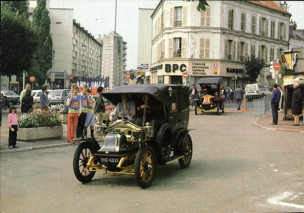 Gagny - Place Foch — Treffen der Mannschaft 'Les Taxis de la Marne' — Éditions Raymon - Vorderseite