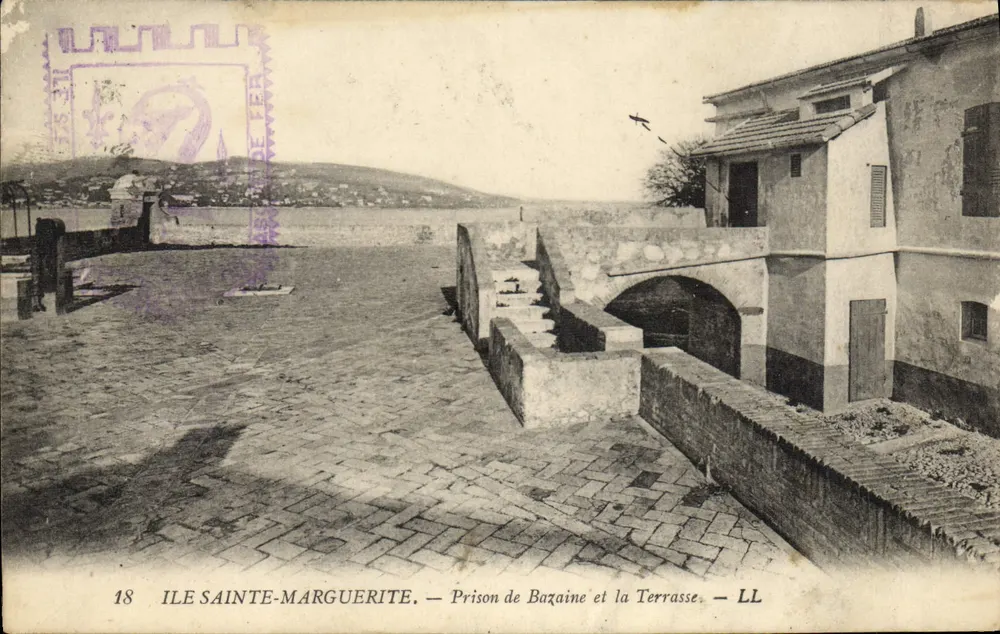 Insel Sainte-Marguerite — Gefängnis Bazaine und die Terrasse — LL - Vorderseite