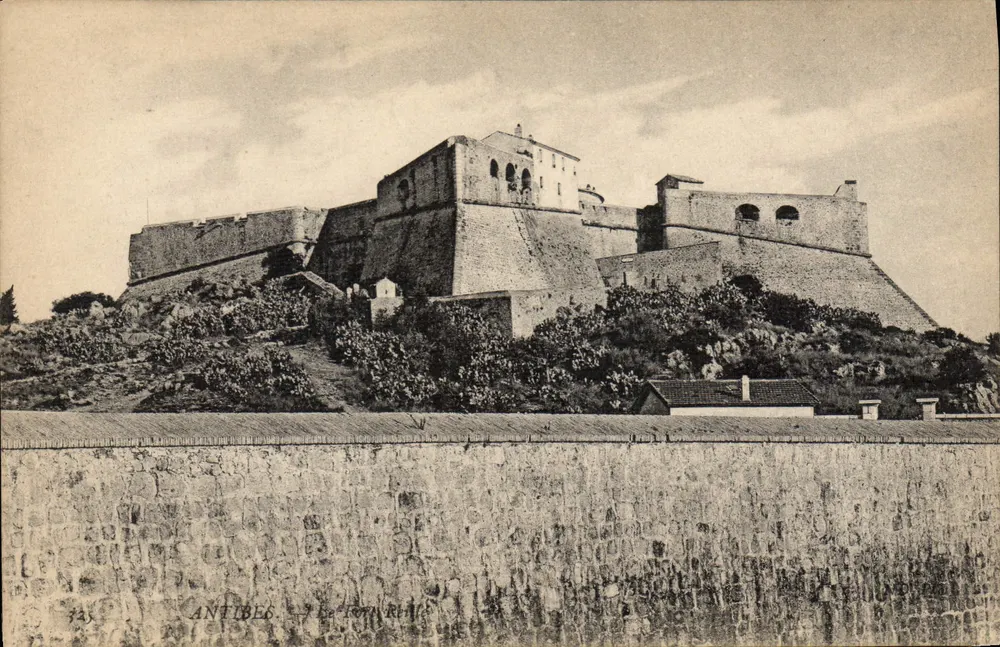 Antibes — La Tour Rieuse — unknown publisher, n° 743 - Front