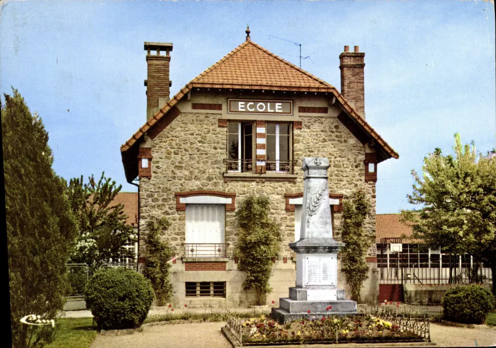 Escola de Esbly — Monumento aos Mortos — Carta postal do editor Cuing - Frente