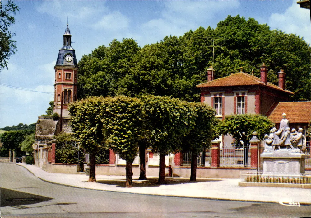 Crécy-en-Brie — Place de l'Hôtel-de-Ville — Imprimeur Combier - Vorderseite